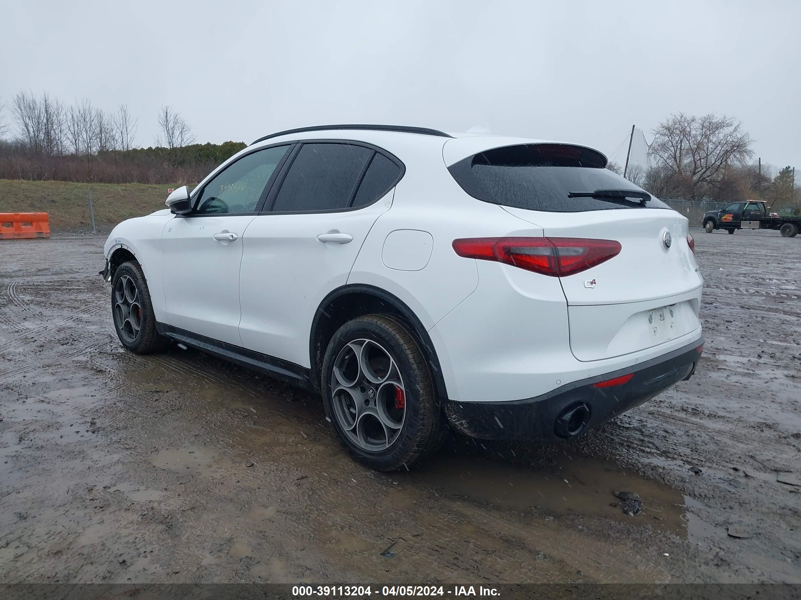 Photo 2 VIN: ZASPAKAN9N7D28217 - ALFA ROMEO STELVIO 