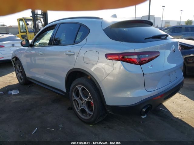 Photo 2 VIN: ZASPAKAN9N7D38410 - ALFA ROMEO STELVIO 