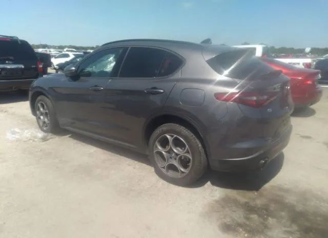 Photo 2 VIN: ZASPAKANXN7D47827 - ALFA-ROMEO STELVIO 