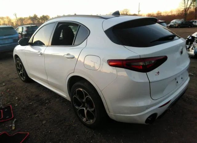 Photo 2 VIN: ZASPAKBN0N7D37676 - ALFA-ROMEO STELVIO 