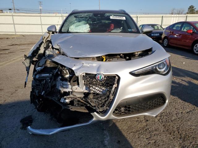 Photo 4 VIN: ZASPAKBN2K7C45304 - ALFA ROMEO STELVIO TI 