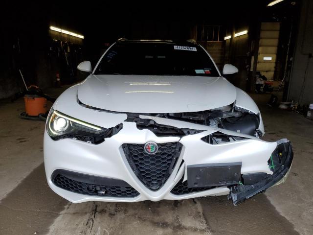 Photo 4 VIN: ZASPAKBN3K7C71586 - ALFA ROMEO STELVIO 