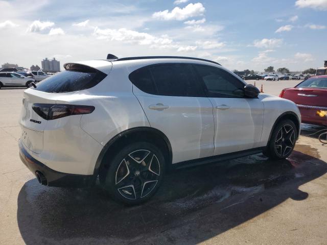 Photo 2 VIN: ZASPAKBN3L7C74084 - ALFA ROMEO STELVIO TI 