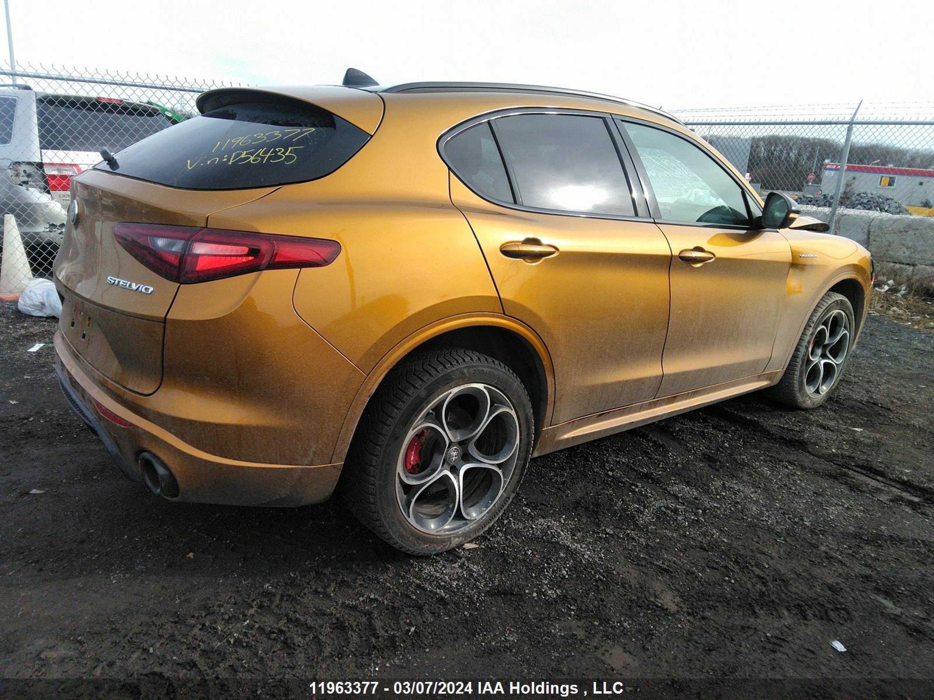 Photo 3 VIN: ZASPAKBN3P7D56435 - ALFA-ROMEO STELVIO 