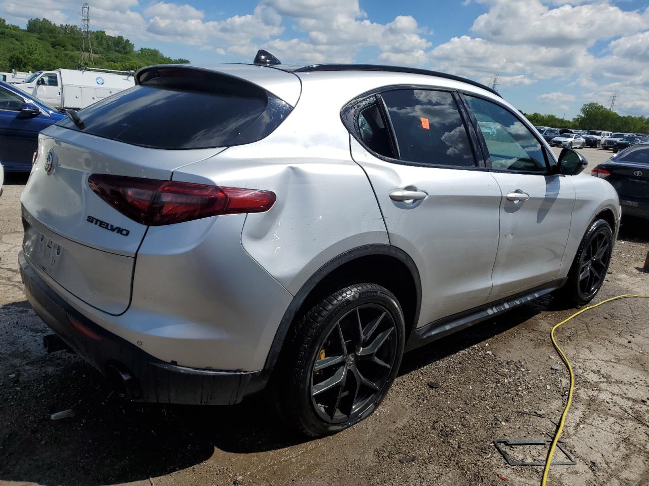 Photo 2 VIN: ZASPAKBN4K7C42338 - ALFA-ROMEO STELVIO 