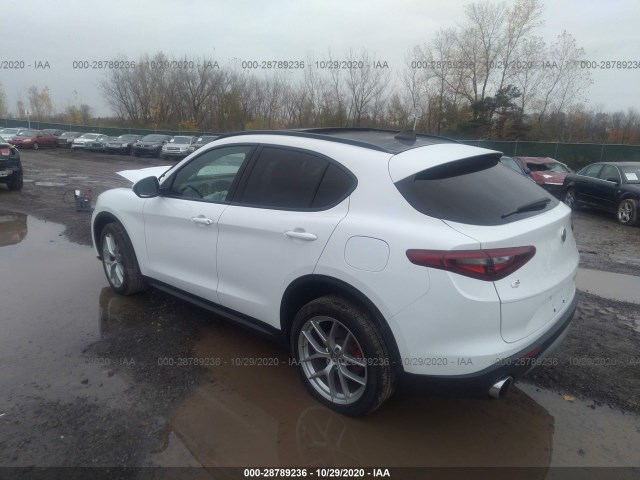 Photo 2 VIN: ZASPAKBN4K7C43926 - ALFA ROMEO STELVIO 