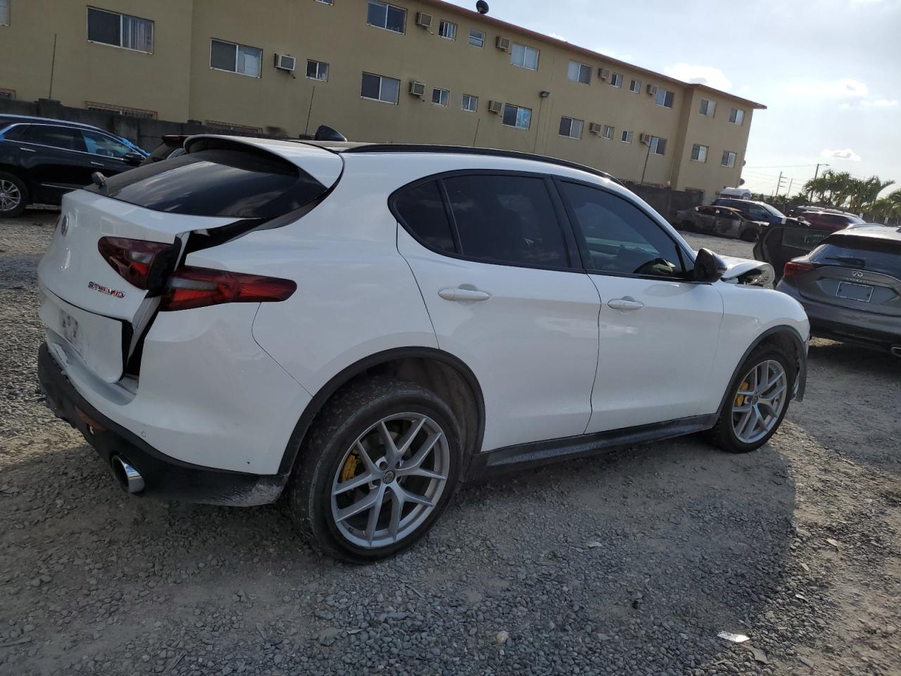 Photo 2 VIN: ZASPAKBN4K7C50293 - ALFA ROMEO STELVIO TI 