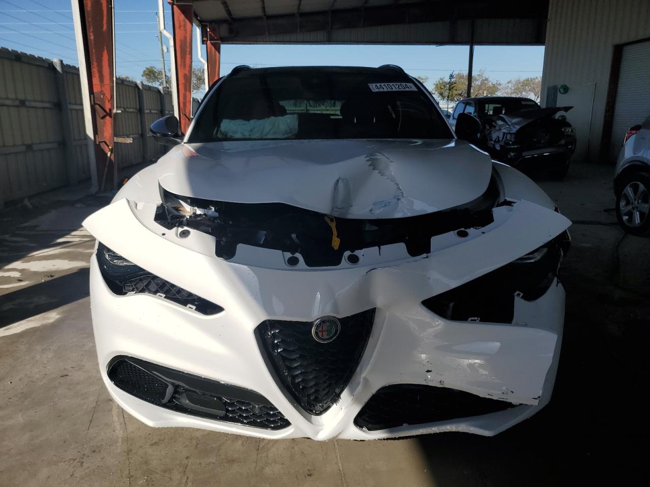 Photo 4 VIN: ZASPAKBN5R7D75006 - ALFA-ROMEO STELVIO 