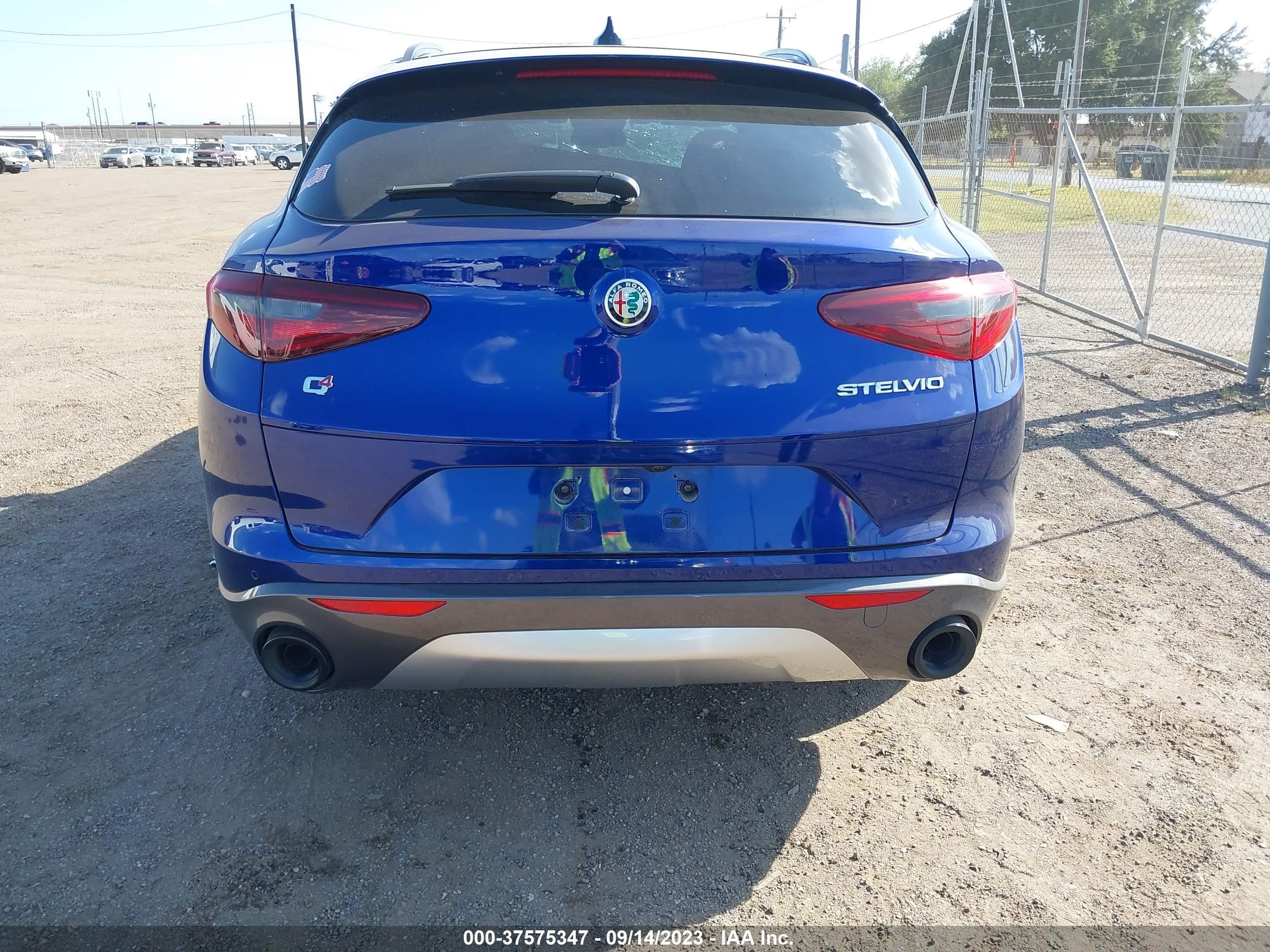 Photo 16 VIN: ZASPAKBN6N7D47323 - ALFA ROMEO STELVIO 