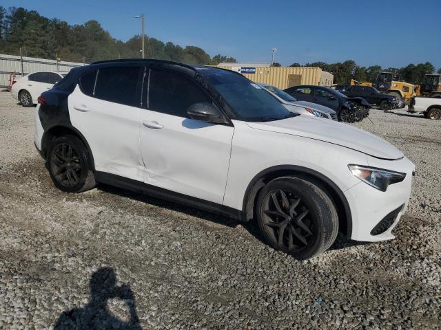 Photo 3 VIN: ZASPAKBN9K7C50404 - ALFA ROMEO STELVIO TI 