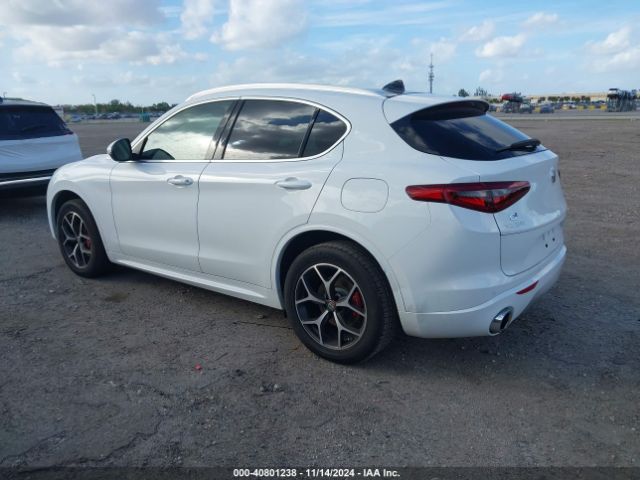 Photo 2 VIN: ZASPAKBNXM7D20592 - ALFA ROMEO STELVIO 