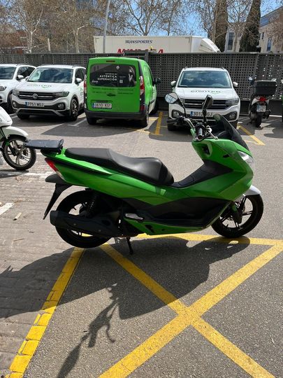 Photo 3 VIN: ZDCJF57A0FF011586 - HONDA PCX 