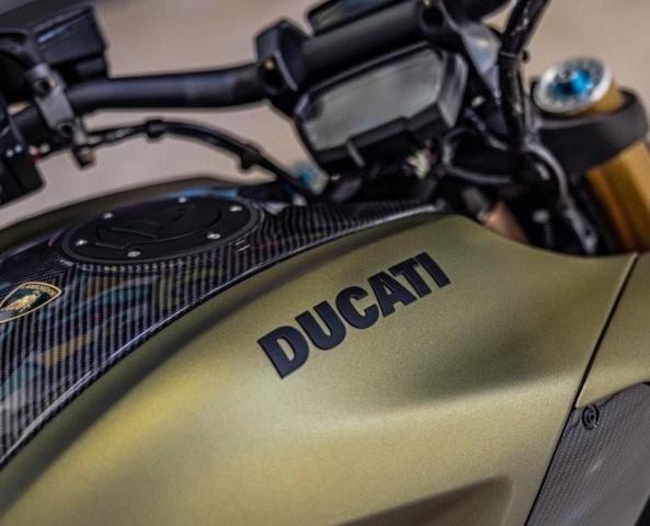 Photo 8 VIN: ZDMGAHRW1MB005031 - DUCATI DIAVEL 126 