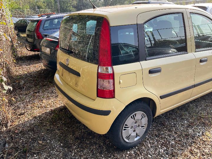 Photo 25 VIN: ZFA16900001175995 - FIAT PANDA HATCHBACK 