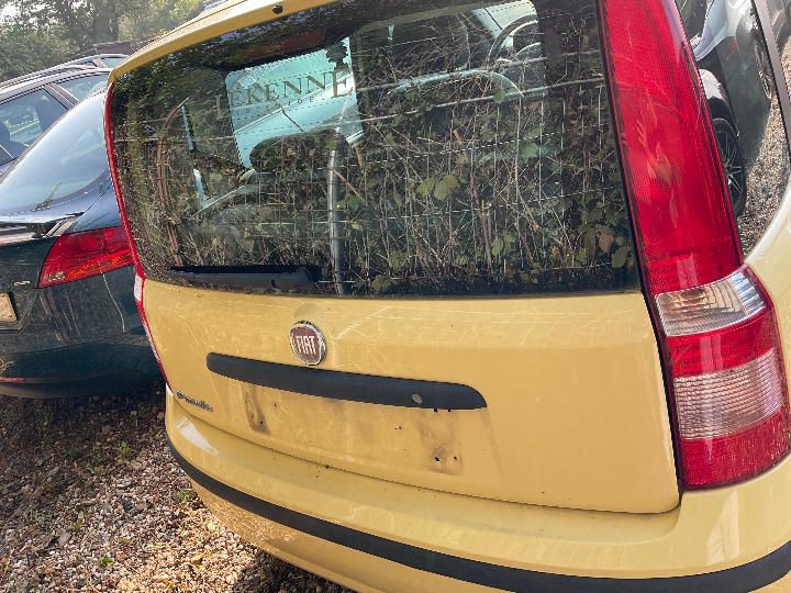 Photo 28 VIN: ZFA16900001175995 - FIAT PANDA HATCHBACK 