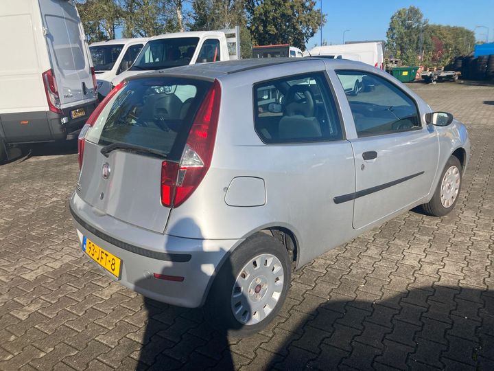 Photo 3 VIN: ZFA18800001108477 - FIAT PUNTO 