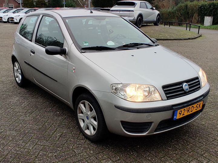 Photo 4 VIN: ZFA18800002569985 - FIAT PUNTO 