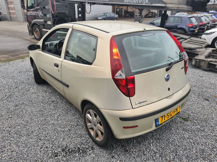 Photo 2 VIN: ZFA18800004985752 - FIAT PUNTO 