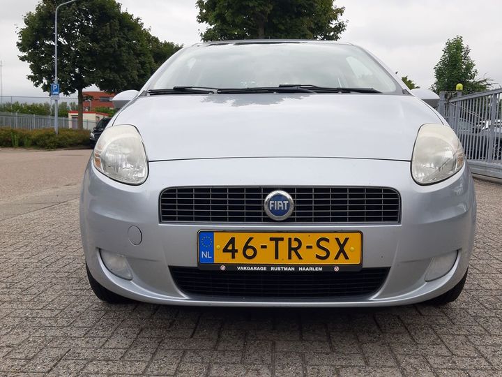 Photo 8 VIN: ZFA19900000214333 - FIAT GRANDE PUNTO 