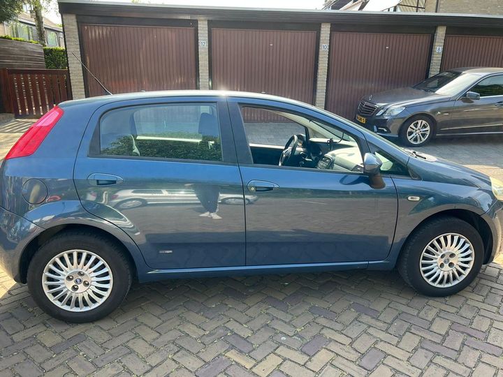 Photo 3 VIN: ZFA19900000276355 - FIAT GRANDE PUNTO 