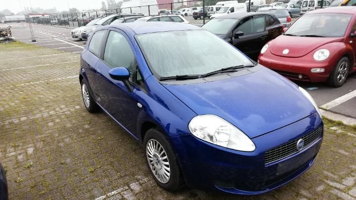 Photo 2 VIN: ZFA19900000295502 - FIAT GRANDE PUNTO HATCHBACK 