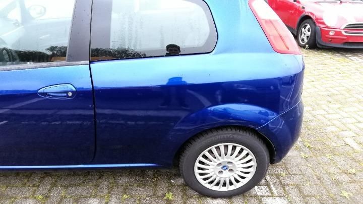 Photo 27 VIN: ZFA19900000295502 - FIAT GRANDE PUNTO HATCHBACK 