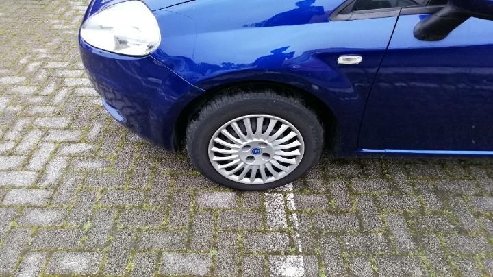 Photo 6 VIN: ZFA19900000295502 - FIAT GRANDE PUNTO HATCHBACK 