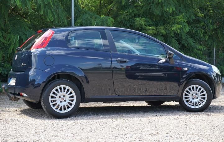 Photo 3 VIN: ZFA19900000528817 - FIAT GRANDE PUNTO HATCHBACK 