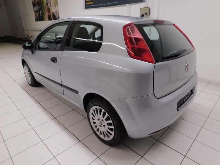 Photo 4 VIN: ZFA19900000572266 - FIAT GRANDE PUNTO HATCHBACK 