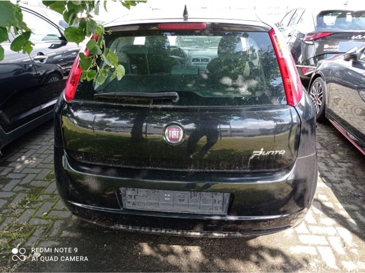 Photo 18 VIN: ZFA19900000580412 - FIAT GRANDE PUNTO 