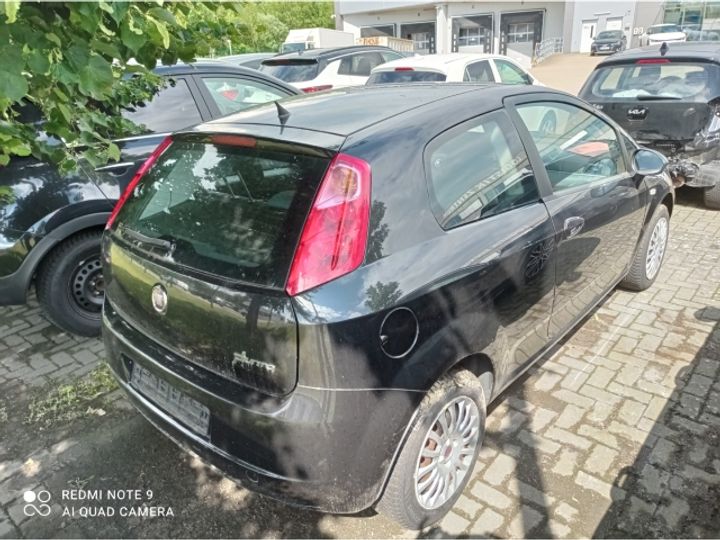 Photo 19 VIN: ZFA19900000580412 - FIAT GRANDE PUNTO 