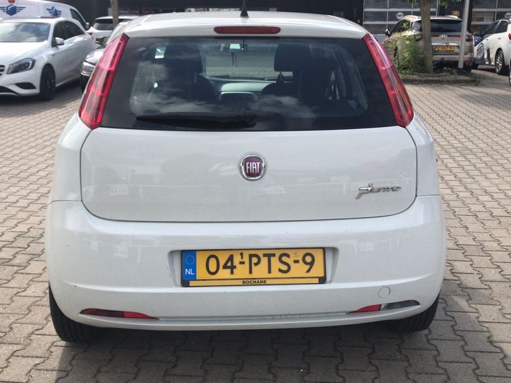 Photo 9 VIN: ZFA19900001690136 - FIAT GRANDE PUNTO 