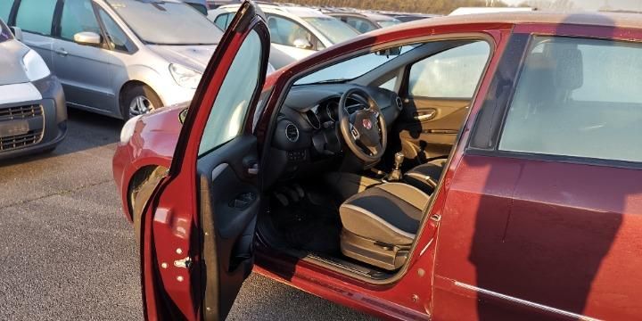 Photo 8 VIN: ZFA19900001863704 - FIAT PUNTO HATCHBACK 