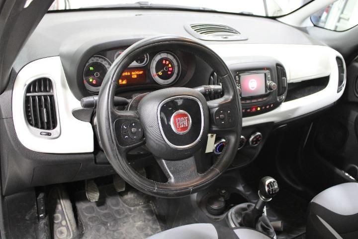 Photo 8 VIN: ZFA19900005203249 - FIAT 500L MPV 