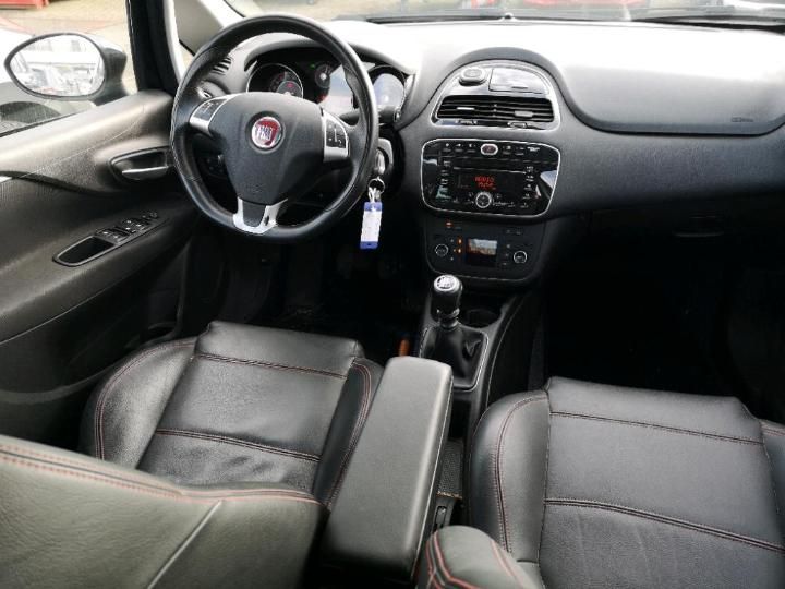 Photo 6 VIN: ZFA1990000P256828 - FIAT PUNTO 