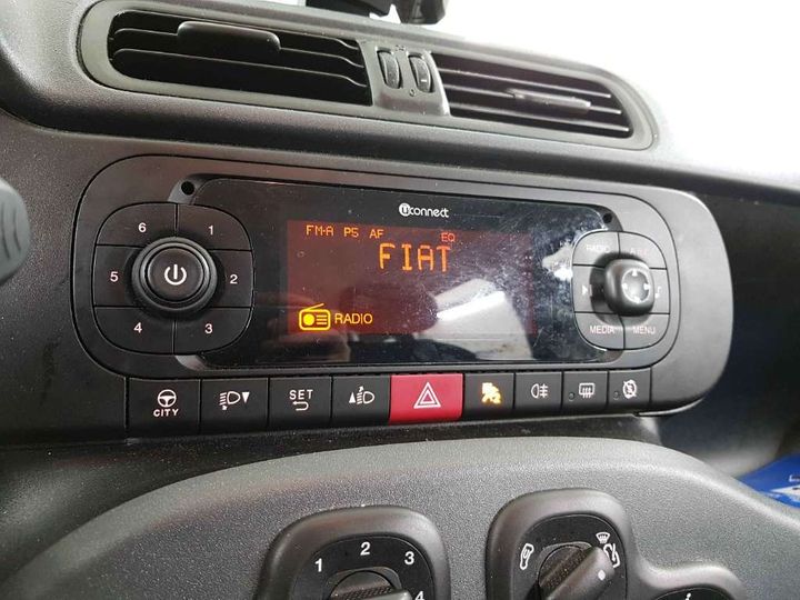 Photo 13 VIN: ZFA31200003834379 - FIAT PANDA 