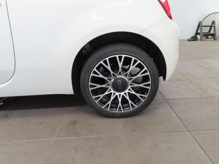 Photo 8 VIN: ZFA3120000JA13727 - FIAT 500C TWINAIR TURBO 80 ACTIEAUTO 2D COLLEZIONE APL 