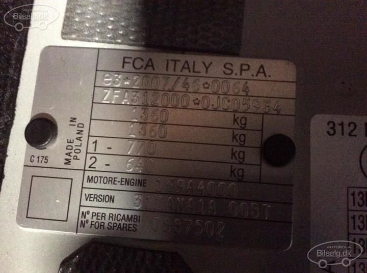 Photo 2 VIN: ZFA3120000JC05934 - FIAT 500 HATCHBACK 