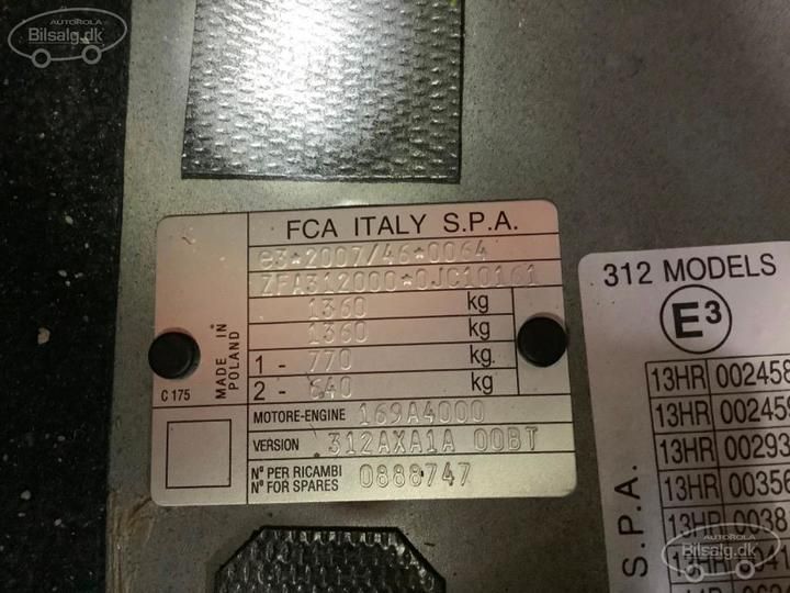 Photo 2 VIN: ZFA3120000JC10161 - FIAT 500 HATCHBACK 