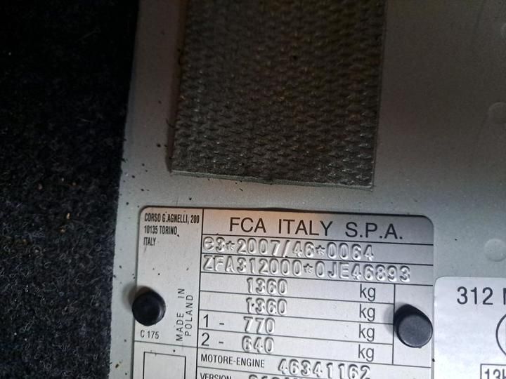 Photo 9 VIN: ZFA3120000JE46893 - 27 FIAT 500C 