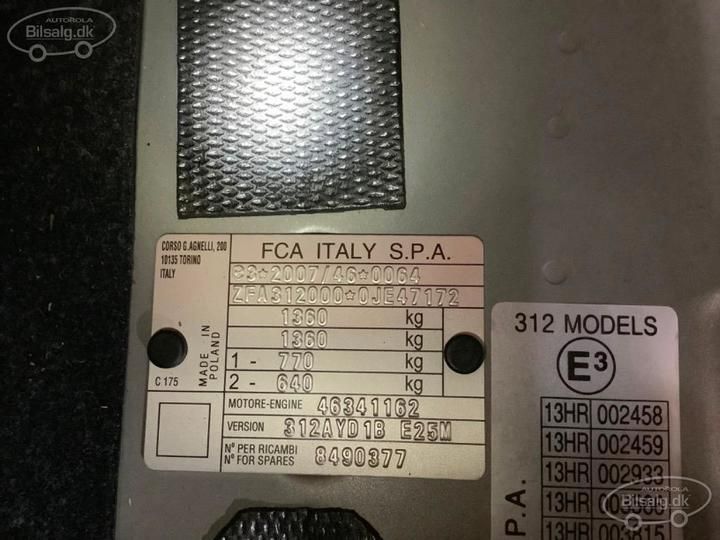 Photo 2 VIN: ZFA3120000JE47172 - FIAT 500 HATCHBACK 