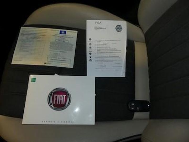 Photo 13 VIN: ZFA3340000P504548 - FIAT 500X 