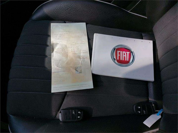 Photo 11 VIN: ZFA3340000P669129 - FIAT 500X 