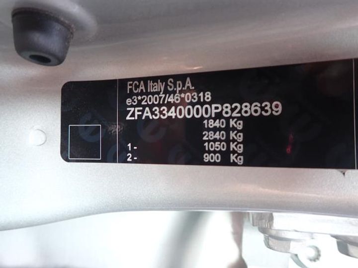 Photo 9 VIN: ZFA3340000P828639 - FIAT 500X 