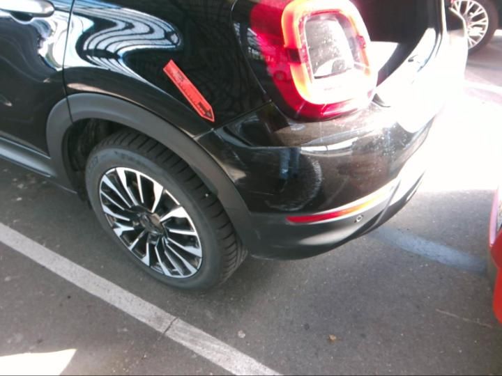 Photo 11 VIN: ZFA3340000P832228 - FIAT 500X 