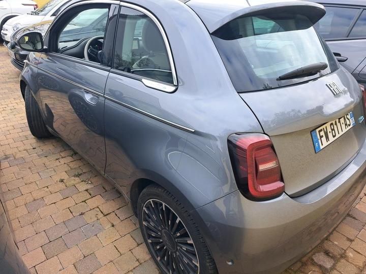 Photo 3 VIN: ZFAEFAC45MX012688 - 39 FIAT 500E 