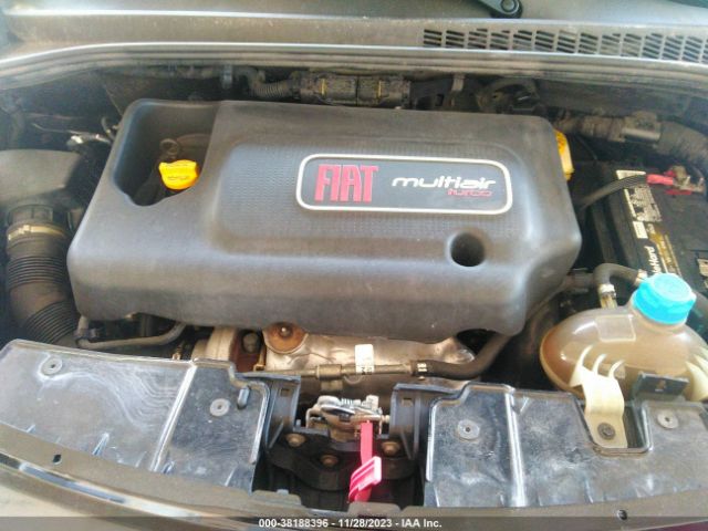 Photo 9 VIN: ZFBCFAAH0JZ040794 - FIAT 500L 