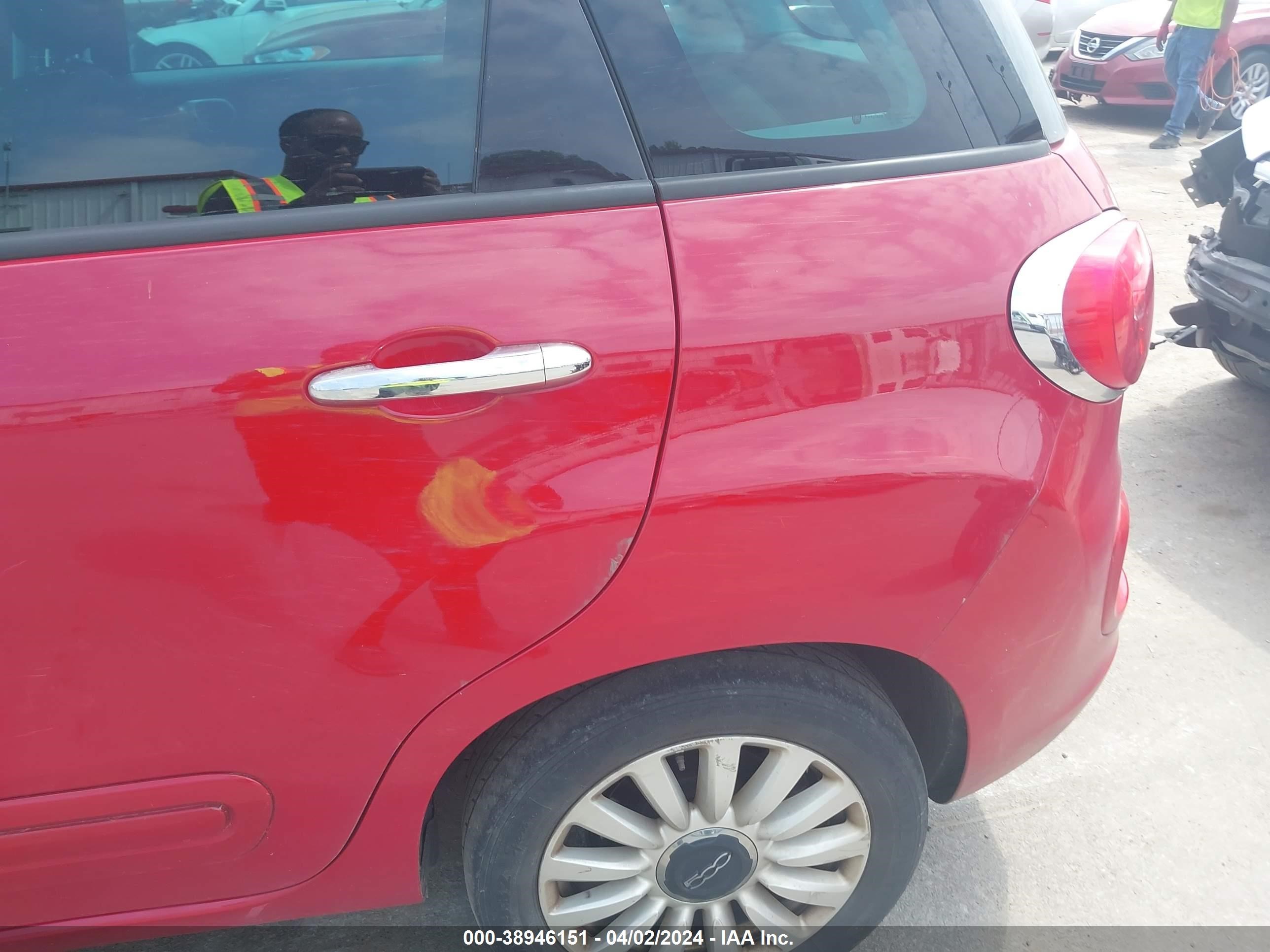 Photo 11 VIN: ZFBCFAAH4HZ038637 - FIAT 500L 