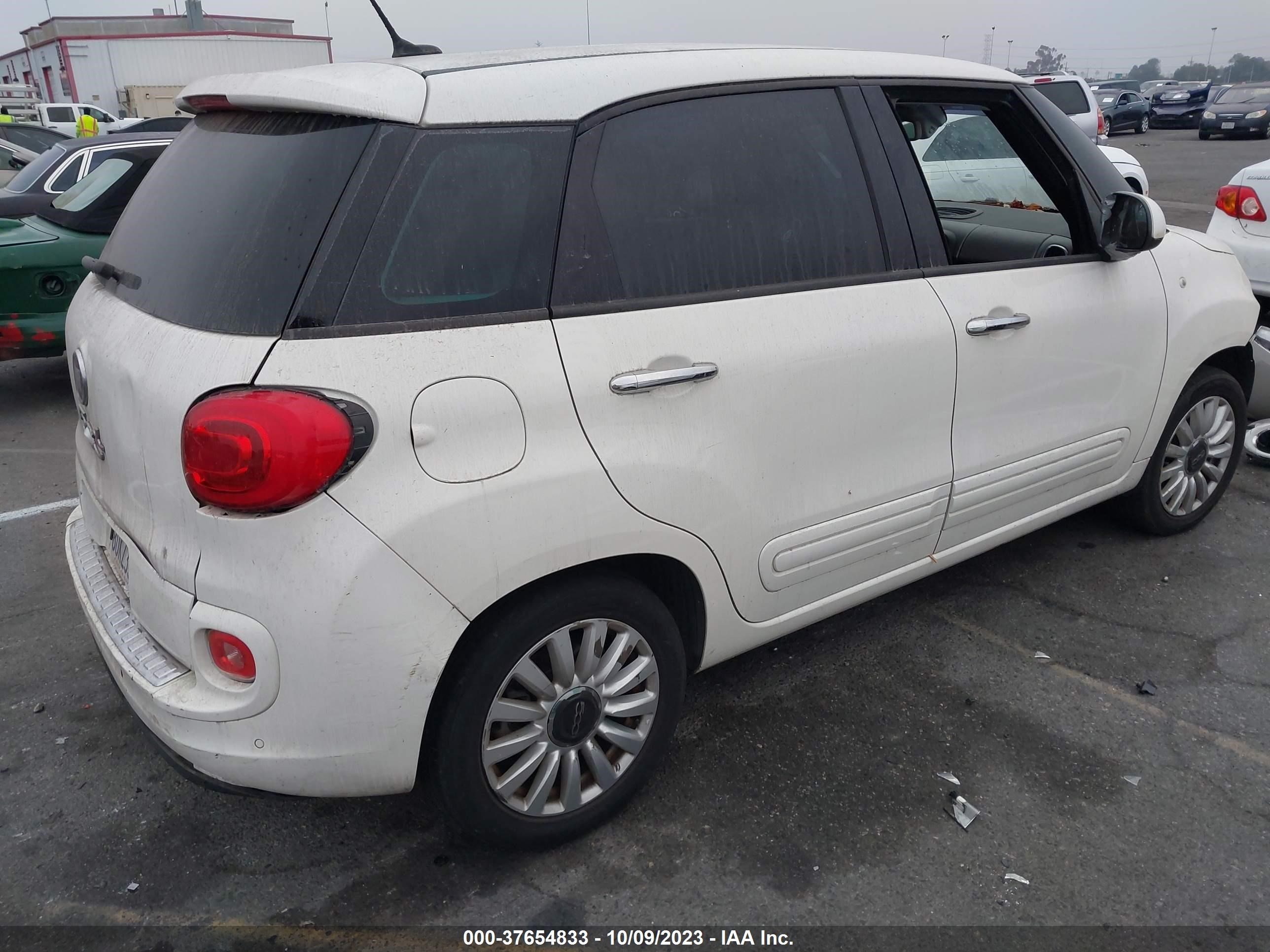 Photo 3 VIN: ZFBCFABH5FZ035967 - FIAT 500L 