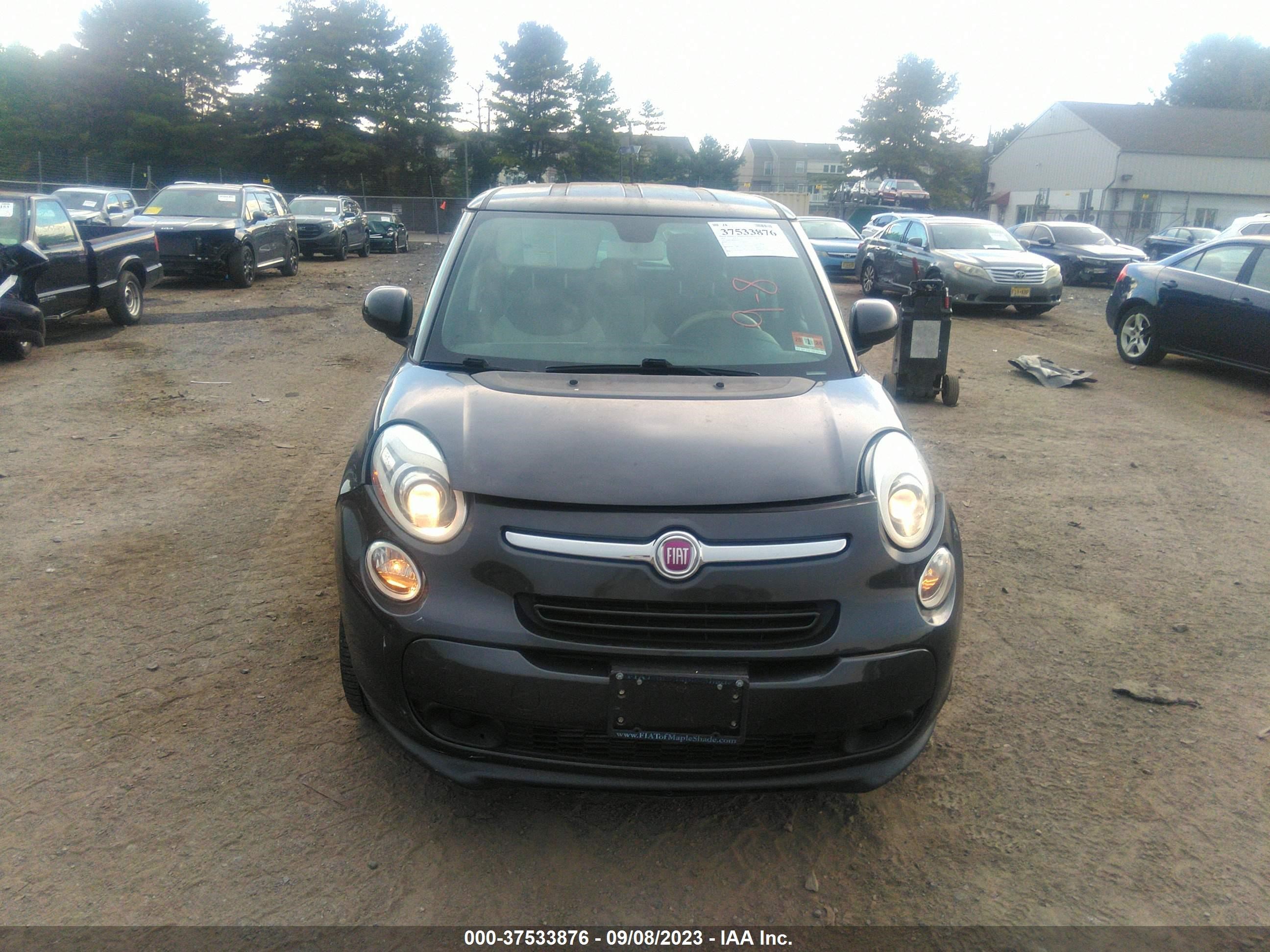 Photo 11 VIN: ZFBCFABH6EZ028511 - FIAT 500L 